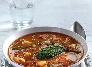 Jesienna gęsta zupa – krem z makaronem i Pesto