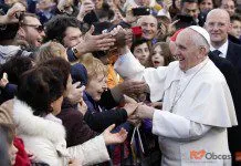 Apel papieża Franciszka: niech każda parafia przyjmie jedną rodzinę uchodźców