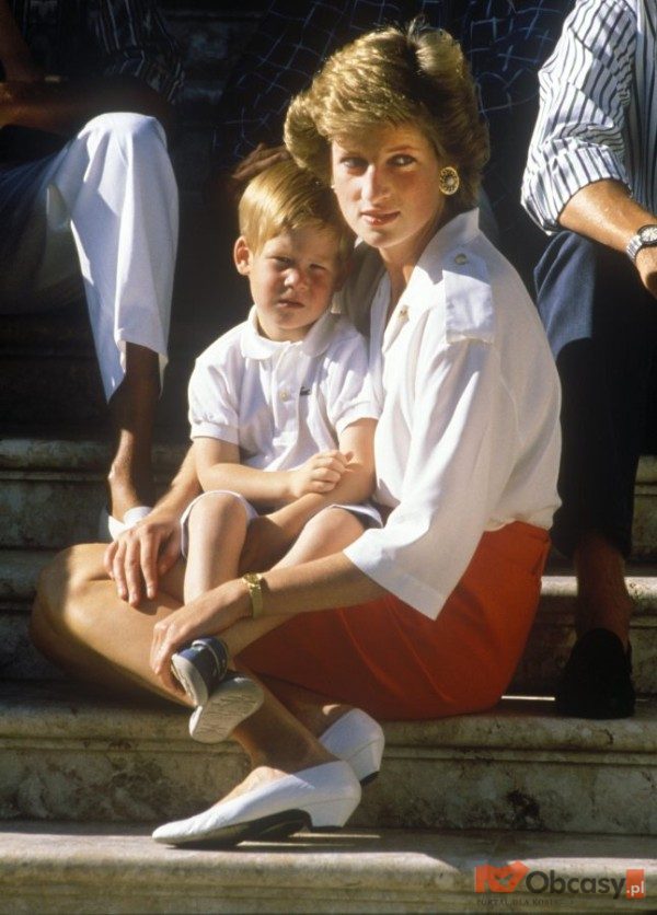 Charles, Prince of Wales, and Diana, Pri..........