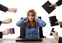 Ile czasu poświęcają Polacy na pracę w pracy?