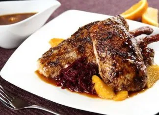 Kaczka pieczona w pomarańczach