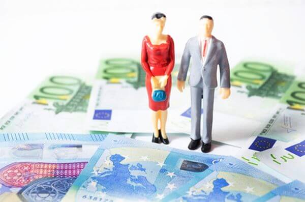 Unterhalt, Geld bei Scheidung, Figuren mit Euro