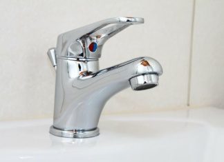 Wybieramy baterię łazienkową – co warto wiedzieć?