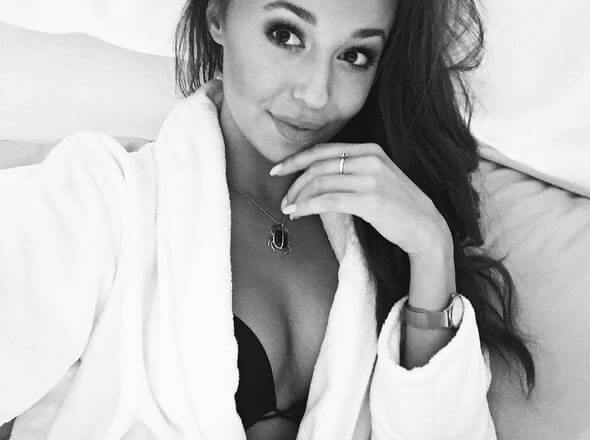 Instagram @izabellakrzan