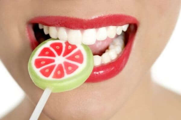5 zaskakujących rzeczy, które mogą zaszkodzić zębom