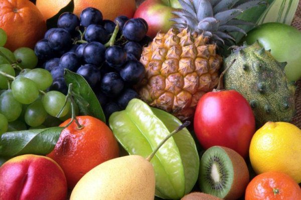 Warzywa i owoce. Dlaczego powinniśmy jeść je codziennie i jak to zrobić?