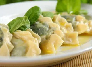 Pierogi ze szpinakiem i serem feta