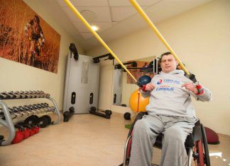 Skoki na główkę – ryzykowna rozrywka