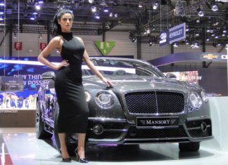Znane marki rezygnują z półnagich hostess na targach samochodowych?