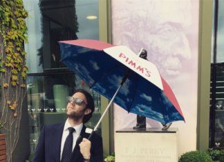 Matthew Lewis potajemnie wziął ślub!