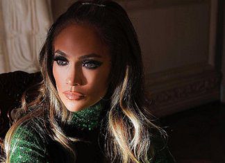 Jennifer Lopez skorzystała z Photoshopa? 49 latka pokazuje mięśnie