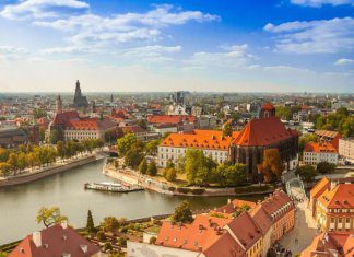 Szybka i komfortowa podróż na Dolny Śląsk? Skorzystaj z atrakcyjnych promocji nawet z 70% zniżką!
