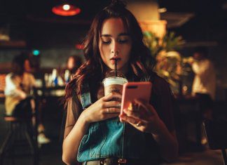 Telefon dla dziecka na wakacje – o czym warto pamiętać?