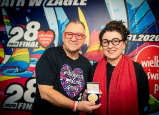 Noblowski Medal od Olgi Tokarczuk na finałowej licytacji