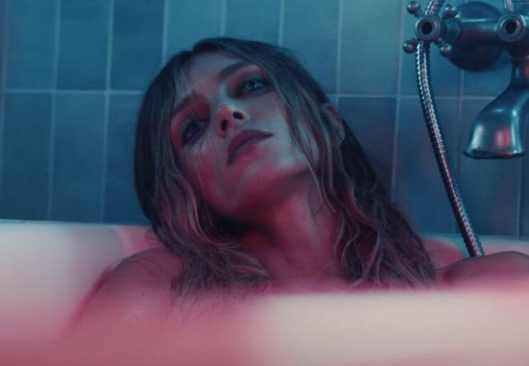 Anja Rubik w teledysku Maty