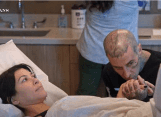 Kourtney Kardashian z kamerą u ginekologa. Czy jest w ciąży? Kourtney Kardashian w ciąży