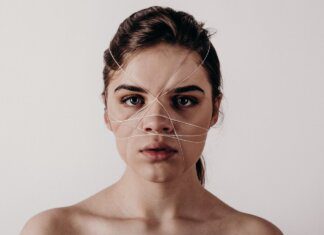 Destrukcyjne sekty. Jak nami manipulują?