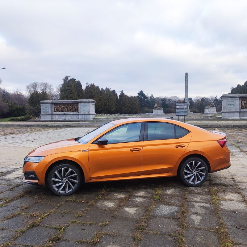 Škoda Octavia Sportline 1.5 TSI 150 KM m-HEV DSG7