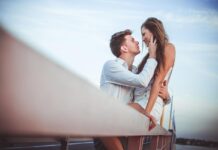 Nowy partner jako lekarstwo – czy to działa? Nowy partner po rozstaniu może być lekarstwem lub pułapką. Jak rozpoznać gotowość na miłość i uniknąć powielania starych błędów?