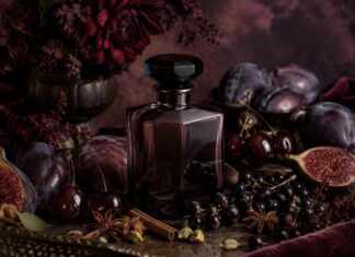 Pachnie śliwką, wiśnią i figą. Gothic fruit to najmodniejszy zapach jesieni 2026