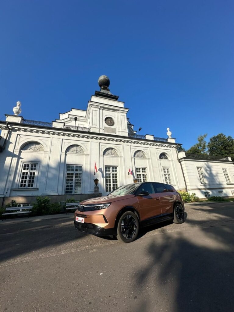 Opel Grandland Hybrid 145 KM