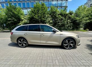 Beż Sahara robi wrażenie! Testujemy Škodę Superb Combi Sportline 265 KM 4×4