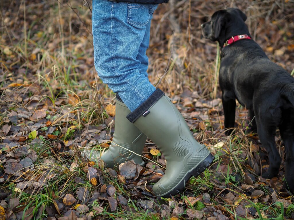 Sezon na grzyby w sklepie outdoorowym – jak zaplanować ofertę kaloszy dla klientów?