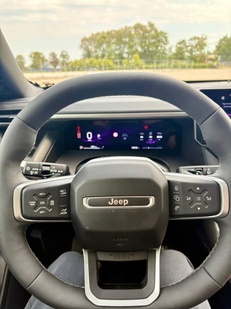 Jeep Compass e-Hybrid – miejski test dziewczyn z Obcasów