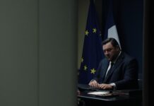Robert Gulaczyk zagrał polskiego premiera. Film „Jupiter” trafi na festiwal w Wenecji Robert Gulaczyk zagrał polskiego premiera
