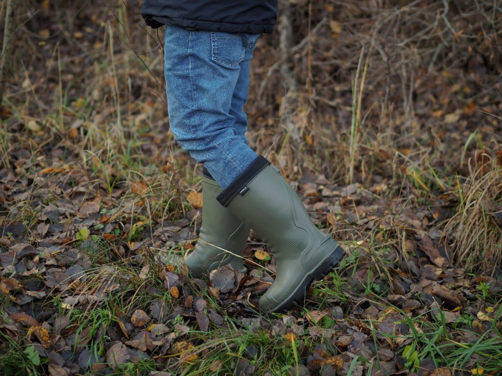 Sezon na grzyby w sklepie outdoorowym – jak zaplanować ofertę kaloszy dla klientów?