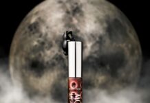 Kocie oko na ustach? Błyszczyk essence w klimacie Halloween Błyszczyk essence na Halloween z efektem kociego oka